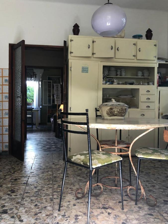 マリーナ・ディ・マッサ Casa Cambini Bed & Breakfast エクステリア 写真
