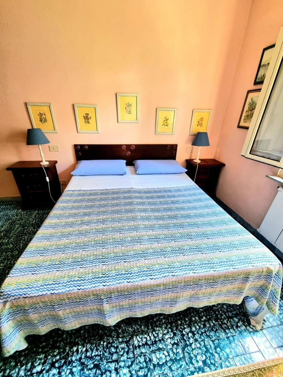 マリーナ・ディ・マッサ Casa Cambini Bed & Breakfast エクステリア 写真
